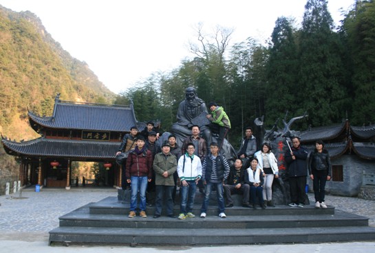 高端拉床,專用機床,內拉床,外拉床,數(shù)控機床,自動化生產線,工業(yè)機器人,拉床,拉刀,自動化